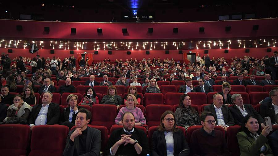 Выручка кинотеатров от проката российских фильмов выросла на 2 млрд