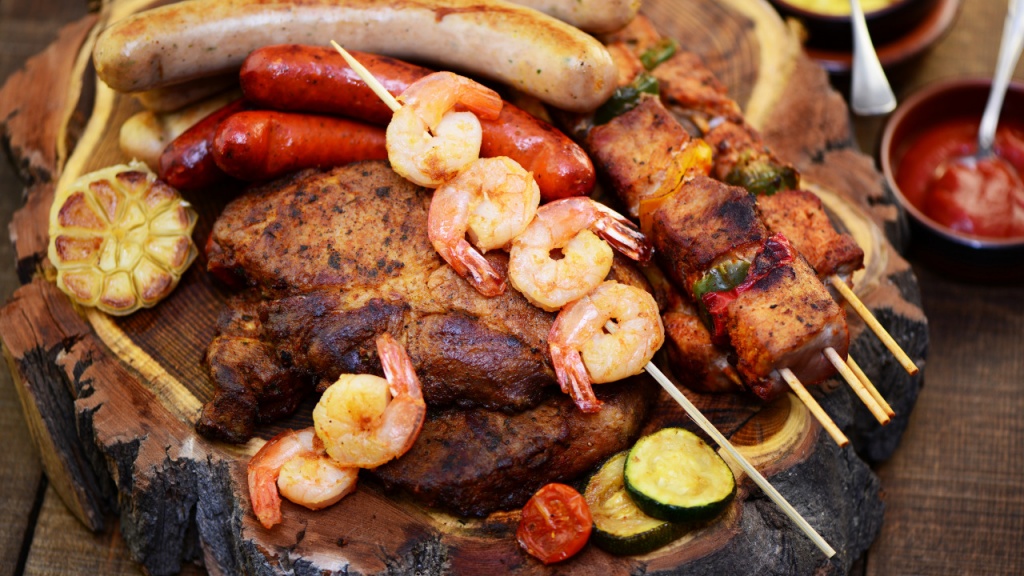 meat-products-sausage-shrimp-shashlyk-miaso-kolbasa-krevetki.jpg