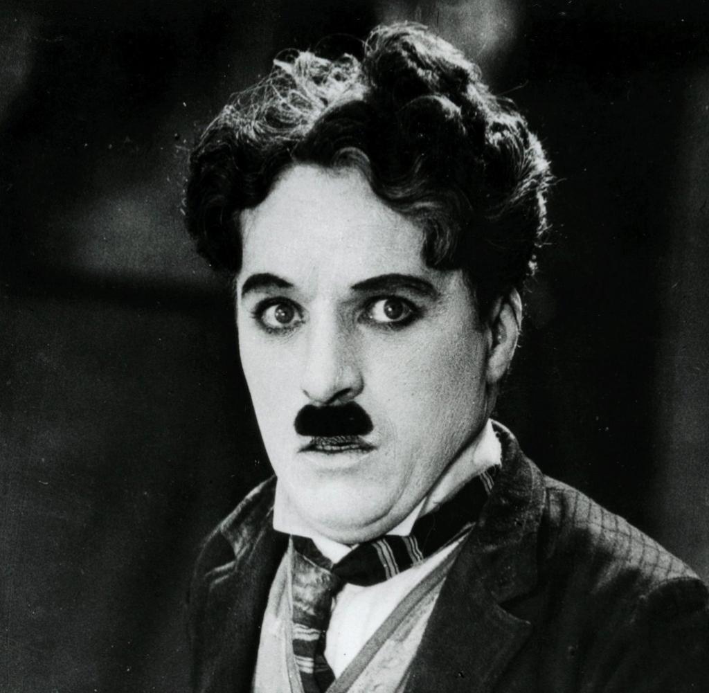 Charlie-Chaplin-as-the-little-tramp.jpg